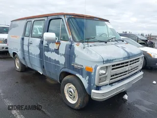 1988 Chevrolet Chevy Van z VIN 1GCEG25H7J7162793, wystawiony jako IAAI lot #38337335 z przebiegiem 156 268 mil mil oraz . Historia ofert i sprzedaży dostępna na DreamBid. Obrazek 1.