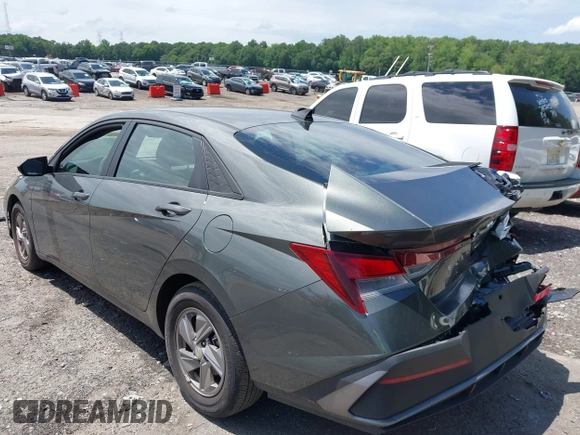 2024 Hyundai Elantra SE z VIN KMHLL4DG0RU758666, wystawiony jako IAAI lot #42442783 z przebiegiem 24 955 mil mil oraz . Historia ofert i sprzedaży dostępna na DreamBid. Obrazek 6.