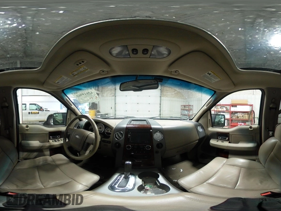 2008 Ford F-150 XLT с VIN 1FTPW14V18FB42925, выставлен на аукционе IAAI как лот 42619962 с пробегом 162 077 миль миль и . История ставок и продаж доступна на DreamBid. Изображение 18.