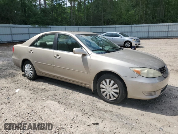 2002 Toyota Camry LE z VIN 4T1BE32K62U532998, wystawiony jako Copart lot #60786305 z przebiegiem 175 753 mil mil oraz Czysty tytuł • Clean title. Historia ofert i sprzedaży dostępna na DreamBid. Obrazek 4.