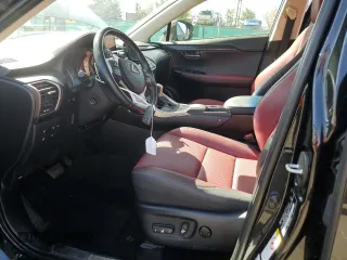 2018 Lexus NX 300 z VIN JTJBARBZ6J2163115, wystawiony jako Copart lot #52153755 z przebiegiem 35 857 mil mil oraz Szkody całkowita. Historia ofert i sprzedaży dostępna na DreamBid. Obrazek 7.