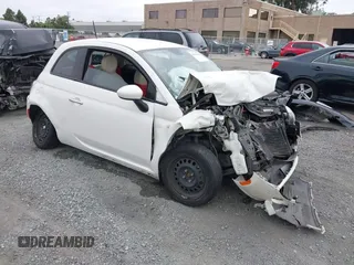 2015 FIAT 500 Pop z VIN 3C3CFFAR7FT624146, wystawiony jako IAAI lot #42630788 z przebiegiem 63 228 mil mil oraz . Historia ofert i sprzedaży dostępna na DreamBid. Obrazek 1.
