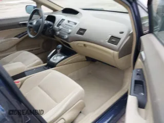 2006 Honda Civic LX z VIN JHMFA16566S000466, wystawiony jako IAAI lot #42213993 z przebiegiem 212 103 mil mil oraz . Historia ofert i sprzedaży dostępna na DreamBid. Obrazek 5.