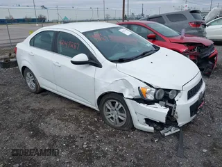 2015 Chevrolet Sonic LT with VIN 1G1JC5SH2F4105547, listed as a IAAI auction lot 42147287 with 59,073 mi miles and . Bid and sale history available at DreamBid. Image 1.