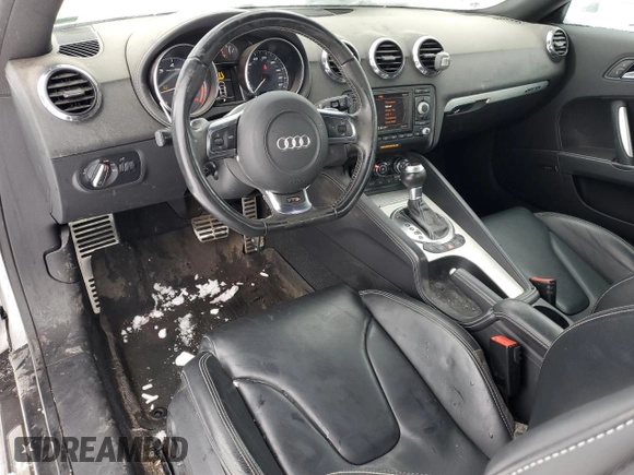 2010 Audi TTS z VIN TRUK1AFK3A1021009, wystawiony jako Copart lot #45598215 z przebiegiem 80 615 mil mil oraz Szkoda całkowita • Salvage title. Historia ofert i sprzedaży dostępna na DreamBid. Obrazek 8.