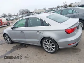 2015 Audi A3 Premium Plus z VIN WAUCCGFFXF1020409, wystawiony jako IAAI lot #41534468 z przebiegiem 116 708 mil mil oraz . Historia ofert i sprzedaży dostępna na DreamBid. Obrazek 15.