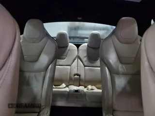 2016 Tesla Model X 70D z VIN 5YJXCBE25GF004035, wystawiony jako Copart lot #43964955 z przebiegiem 127 100 mil mil oraz Szkody całkowita. Historia ofert i sprzedaży dostępna na DreamBid. Obrazek 10.