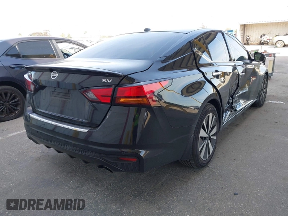 2019 Nissan Altima 2.5 SV with VIN 1N4BL4DV5KC171640, listed as a IAAI auction lot 41845529 with 70,615 mi miles. Bid and sale history available at carsss.com. Image 4.
