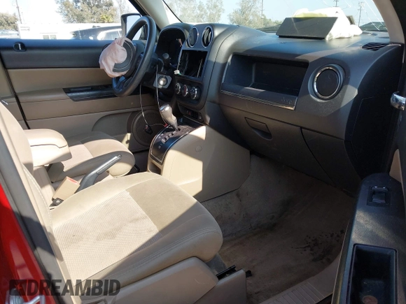 2016 Jeep Patriot Sport with VIN 1C4NJPBA4GD670087, listed as a IAAI auction lot 42141021 with 107,888 mi miles. Bid and sale history available at carsss.com. Image 5.