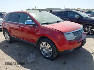 2008 Lincoln MKX z VIN 2LMDU68C18BJ12341, wystawiony jako IAAI lot #41850755 z przebiegiem 182 481 mil mil oraz . Historia ofert i sprzedaży dostępna na DreamBid. Obrazek 1.