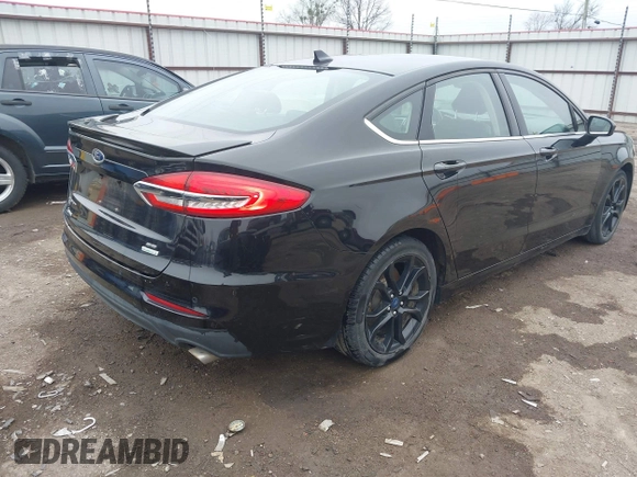 2019 Ford Fusion SE with VIN 3FA6P0HD1KR199226, listed as a IAAI auction lot 41525292 with 71,242 mi miles. Bid and sale history available at carsss.com. Image 4.