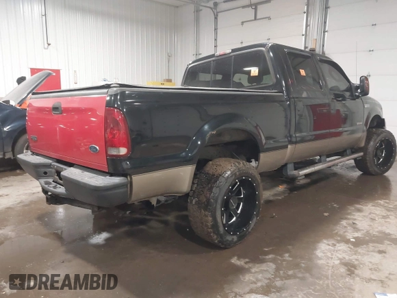 2006 Ford F-250 XL z VIN 1FTSW21P96ED33324, wystawiony jako IAAI lot #41943179 z przebiegiem Nie podano mil oraz . Historia ofert i sprzedaży dostępna na DreamBid. Obrazek 4.