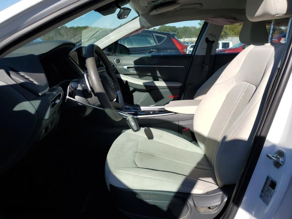 2021 Hyundai Sonata Hybrid Blue with VIN KMHL24JJ8MA030221, listed as a Copart auction lot 84486624 with 77,752 mi miles and Salvage Title. Bid and sale history available at carsss.com. Image 7.