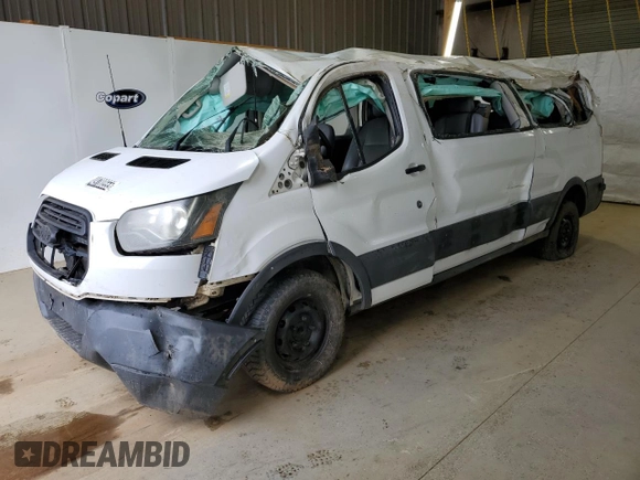 2017 Ford Transit XL z VIN 1FBZX2YM4HKA00819, wystawiony jako Copart lot #49780555 z przebiegiem 251 396 mil mil oraz Nie do naprawy. Historia ofert i sprzedaży dostępna na DreamBid. Obrazek 1.