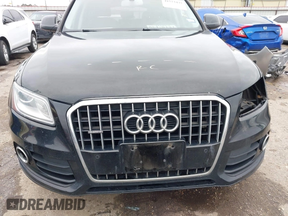 2014 Audi Q5 Premium Plus with VIN WA1LFAFP0EA041939, listed as a IAAI auction lot 41573437 with 160,307 mi miles. Bid and sale history available at carsss.com. Image 12.
