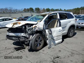 2015 Toyota Highlander XLE z VIN 5TDJKRFH5FS205660, wystawiony jako Copart lot #52429085 z przebiegiem Nie podano mil oraz Szkoda całkowita • Salvage title. Historia ofert i sprzedaży dostępna na DreamBid. Obrazek 1.