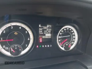 2015 Ram 1500 Express z VIN 1C6RR7KT5FS586308, wystawiony jako IAAI lot #41458063 z przebiegiem 160 492 mil mil oraz . Historia ofert i sprzedaży dostępna na DreamBid. Obrazek 7.