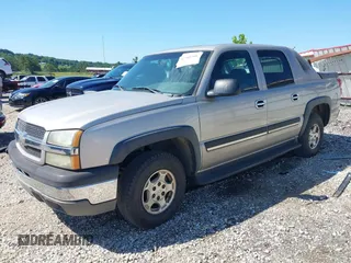 2004 Chevrolet Avalanche Z71 with VIN 3GNEK12T74G334998, listed as a IAAI auction lot 42705106 with 267,992 mi miles and . Bid and sale history available at DreamBid. Image 2.