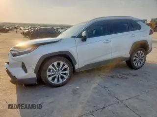 2022 Toyota RAV4 XLE Premium with VIN 2T3A1RFV7NW267132, listed as a Copart auction lot 57172245 with 21,350 mi miles and Salvage title. Bid and sale history available at DreamBid. Image 1.
