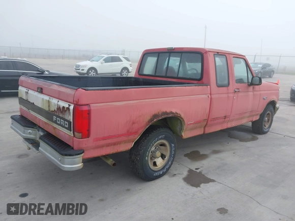1992 Ford F-150 with VIN 1FTEX15N5NKA08828, listed as a IAAI auction lot 41882327 with Not Provided miles. Bid and sale history available at carsss.com. Image 4.