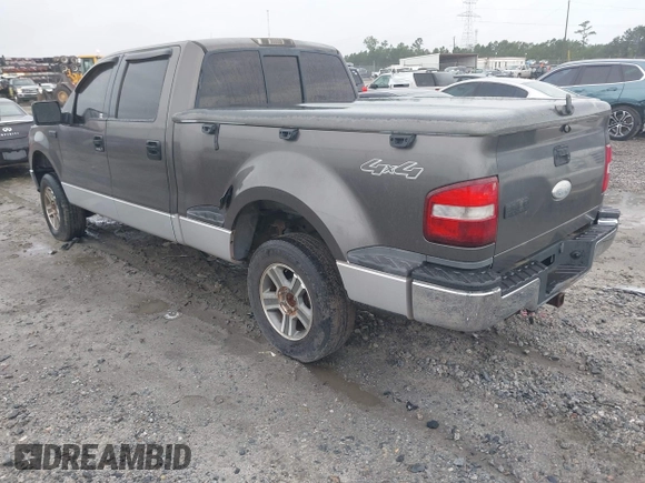 2007 Ford F-150 XLT z VIN 1FTPW04537KB23132, wystawiony jako IAAI lot #42434387 z przebiegiem 43 900 mil mil oraz . Historia ofert i sprzedaży dostępna na DreamBid. Obrazek 3.