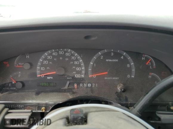 2002 Ford F-150 XL z VIN 1FTRX17W42NC08021, wystawiony jako Copart lot #54981215 z przebiegiem 109 078 mil mil oraz Czysty tytuł • Clean title. Historia ofert i sprzedaży dostępna na DreamBid. Obrazek 9.