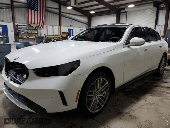 2024 BMW 5 Series 530i xDrive с VIN WBA53FJ08RCP95113, выставлен на аукционе Copart как лот 51793015 с пробегом Не указан миль и Списание • Salvage title. История ставок и продаж доступна на DreamBid. Изображение 1.