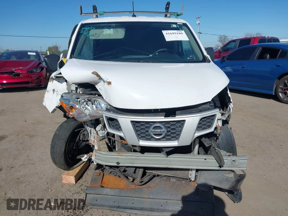 2020 Nissan NV200 Compact Cargo SV with VIN 3N6CM0KN3LK706772, listed as a IAAI auction lot 41699180 with 171,784 mi miles. Bid and sale history available at carsss.com. Image 13.