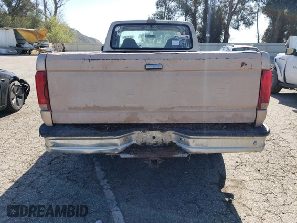 1993 Ford F-250 with VIN 1FTHX25H4PKA63657, listed as a Copart auction lot 49556385 with Not provided miles and Clean title. Bid and sale history available at DreamBid. Image 6.