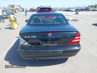 2004 Mercedes-Benz SLK 230/320 с VIN WDBKK65FX4F308099, выставлен на аукционе IAAI как лот 42320907 с пробегом 173 122 миль миль и . История ставок и продаж доступна на DreamBid. Изображение 16.