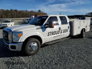 2015 Ford F-350 with VIN 1FD8W3G65FED35954, listed as a Copart auction lot 81807364 with 128,541 mi miles and Salvage title. Bid and sale history available at DreamBid. Image 1.