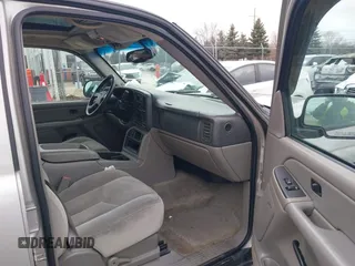 2005 GMC Yukon XL SLT with VIN 3GKEC16Z85G290245, listed as a IAAI auction lot 41709514 with 232,552 mi miles. Bid and sale history available at carsss.com. Image 5.