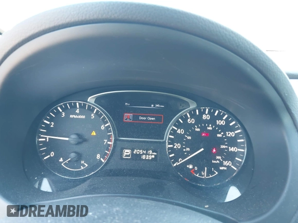 2015 Nissan Altima 2.5 z VIN 1N4AL3AP2FC591986, wystawiony jako IAAI lot #42172883 z przebiegiem 205 419 mil mil oraz . Historia ofert i sprzedaży dostępna na DreamBid. Obrazek 7.