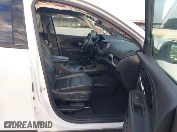 2022 GMC Terrain AT4 z VIN 3GKALYEV1NL296739, wystawiony jako IAAI lot #41118630 z przebiegiem 28 366 mil mil oraz . Historia ofert i sprzedaży dostępna na DreamBid. Obrazek 5.