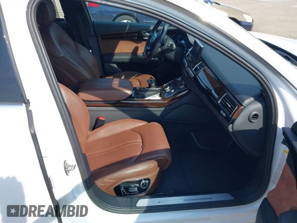 2015 Audi A8 3.0T z VIN WAU3GAFD4FN020897, wystawiony jako IAAI lot #42480222 z przebiegiem 68 894 mil mil oraz . Historia ofert i sprzedaży dostępna na DreamBid. Obrazek 5.