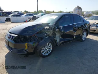 2014 Volkswagen Jetta SE z VIN 3VWD17AJ4EM419839, wystawiony jako IAAI lot #41994141 z przebiegiem 102 068 mil mil oraz . Historia ofert i sprzedaży dostępna na DreamBid. Obrazek 17.