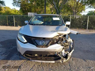 2018 Nissan Rogue Sport S with VIN JN1BJ1CP8JW157281, listed as a IAAI auction lot 41767111 with 119,614 mi miles. Bid and sale history available at carsss.com. Image 13.