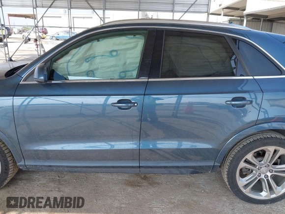 2016 Audi Q3 Premium Plus z VIN WA1EFCFS9GR008435, wystawiony jako IAAI lot #41947710 z przebiegiem 112 770 mil mil oraz . Historia ofert i sprzedaży dostępna na DreamBid. Obrazek 14.