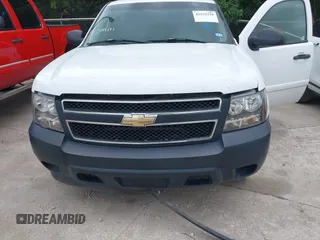 2008 Chevrolet Tahoe LS z VIN 1GNFC13C98R160874, wystawiony jako IAAI lot #42532220 z przebiegiem 238 107 mil mil oraz . Historia ofert i sprzedaży dostępna na DreamBid. Obrazek 6.