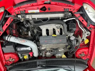 2005 Dodge Neon SRT-4 z VIN 1B3ES66S15D187746, wystawiony jako Copart lot #57909275 z przebiegiem 63 606 mil mil oraz Tytuł czysty. Historia ofert i sprzedaży dostępna na DreamBid. Obrazek 7.