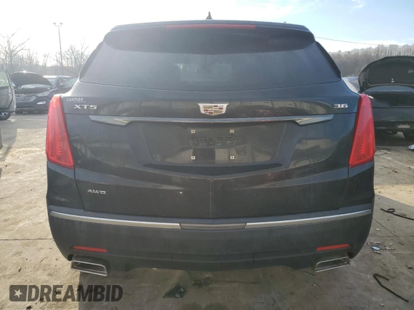 2019 Cadillac XT5 Luxury AWD z VIN 1GYKNDRS4KZ206002, wystawiony jako Copart lot #46789955 z przebiegiem 51 504 mil mil oraz Szkody całkowita. Historia ofert i sprzedaży dostępna na DreamBid. Obrazek 6.
