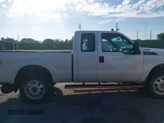 2015 Ford F-250 XLT with VIN 1FT7X2B64FEC84297, listed as a IAAI auction lot 42530389 with 343,430 mi miles and . Bid and sale history available at DreamBid. Image 13.
