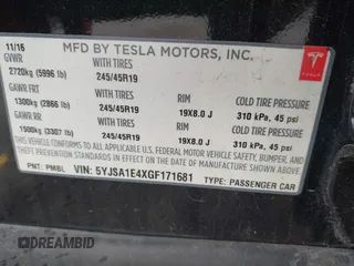 2016 Tesla Model S 90D z VIN 5YJSA1E4XGF171681, wystawiony jako IAAI lot #41836005 z przebiegiem 81 063 mil mil oraz . Historia ofert i sprzedaży dostępna na DreamBid. Obrazek 9.