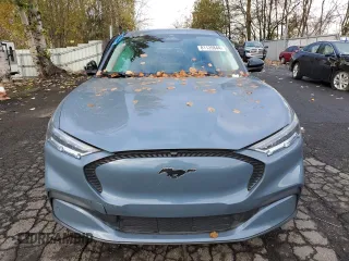 2023 Ford Mustang Mach-E Select z VIN 3FMTK1SS8PMA17840, wystawiony jako Copart lot #81139844 z przebiegiem 30 685 mil mil oraz Szkoda całkowita • Salvage title. Historia ofert i sprzedaży dostępna na DreamBid. Obrazek 5.