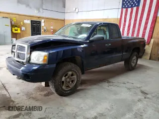 2006 Dodge Dakota SLT z VIN 1D7HW42N26S501699, wystawiony jako Copart lot #59093285 z przebiegiem 180 412 mil mil oraz Szkoda całkowita • Salvage title. Historia ofert i sprzedaży dostępna na DreamBid. Obrazek 1.