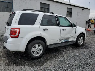 2012 Ford Escape XLT z VIN 1FMCU9DG9CKC69762, wystawiony jako Copart lot #49104075 z przebiegiem 92 937 mil mil oraz Szkoda całkowita • Salvage title. Historia ofert i sprzedaży dostępna na DreamBid. Obrazek 3.