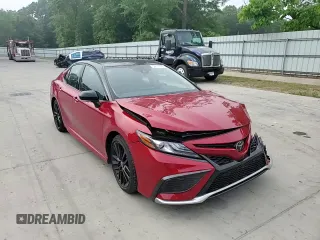 2021 Toyota Camry XSE z VIN 4T1K61AK4MU495780, wystawiony jako Copart lot #54576745 z przebiegiem 24 603 mil mil oraz Szkoda całkowita • Salvage title. Historia ofert i sprzedaży dostępna na DreamBid. Obrazek 13.