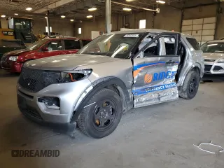 2022 Ford Police Interceptor Utility z VIN 1FM5K8AW5NNA03449, wystawiony jako Copart lot #56903895 z przebiegiem 60 870 mil mil oraz Szkody całkowita. Historia ofert i sprzedaży dostępna na DreamBid. Obrazek 1.