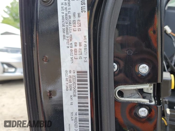 2016 Chrysler 300 C z VIN 2C3CCAEG7GH343186, wystawiony jako Copart lot #60067725 z przebiegiem 107 770 mil mil oraz Szkoda całkowita • Salvage title. Historia ofert i sprzedaży dostępna na DreamBid. Obrazek 13.