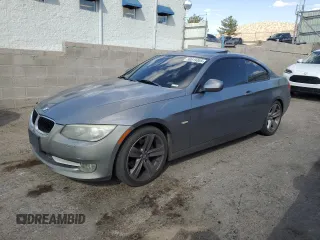 2011 BMW 3 Series 328i z VIN WBAKE5C53BE573959, wystawiony jako Copart lot #50819365 z przebiegiem 125 212 mil mil oraz Szkoda całkowita • Salvage title. Historia ofert i sprzedaży dostępna na DreamBid. Obrazek 1.